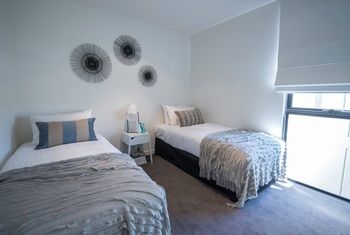 Apartment2c - Highline - Sunshine Coast Guide 8