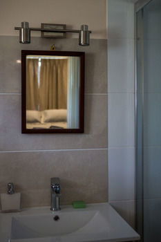 The Wattle Lodge - Sunshine Coast Guide 1
