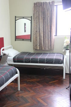 Coogee Beachside Budget Accommodation - Hostel - Sunshine Coast Guide 7