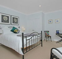 The Ridge Retreat at Mollymook - Sunshine Coast Guide