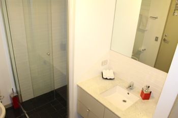 Apartment View Docklands Melbourne - Sunshine Coast Guide 1