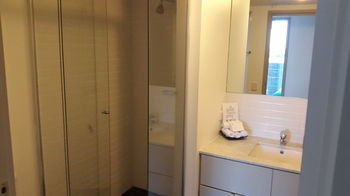 Apartment View Docklands Melbourne - Sunshine Coast Guide 3