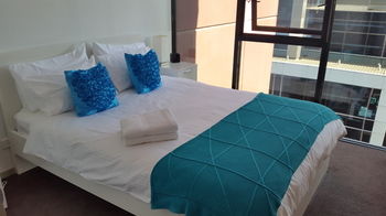 Apartment View Docklands Melbourne - Sunshine Coast Guide 8