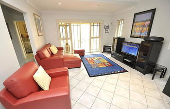 Kingsford 12 Shaw Furnished Apartment - Sunshine Coast Guide 5