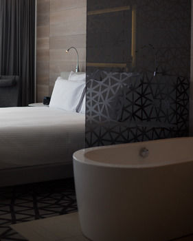 Pullman Sydney Airport - Sunshine Coast Guide 22