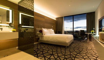 Pullman Sydney Airport - Sunshine Coast Guide 43