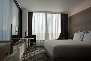 Pullman Sydney Airport - Sunshine Coast Guide 47