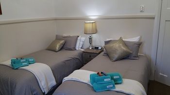 Coppers Hill Private Accommodation - Sunshine Coast Guide 5