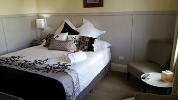Coppers Hill Private Accommodation - Sunshine Coast Guide 7