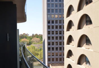 Apartments Melbourne Domain - CBD Lofts - Sunshine Coast Guide 13