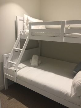 Apartments Melbourne Domain - CBD Lofts - Sunshine Coast Guide 40
