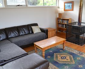 Amos Cottage - Sunshine Coast Guide 2