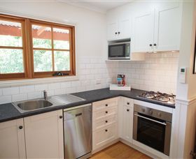 Tahara Cottage - Sunshine Coast Guide 1