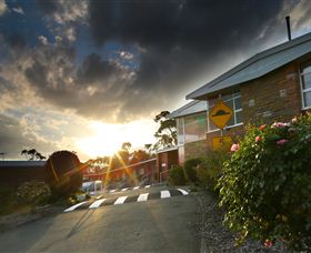 City View Motel - Sunshine Coast Guide 2