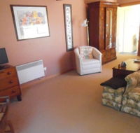 John and Eva Selles Studio Apartment - Sunshine Coast Guide