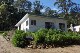 Classic Cottages S/C Accommodation - Sunshine Coast Guide 0