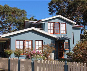 Anchlia Waterfront Cottages - Sunshine Coast Guide 4