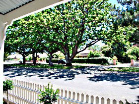 Arendon Cottage - Sunshine Coast Guide 1