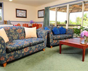 Crays Accommodation - Innes Street - Sunshine Coast Guide 1