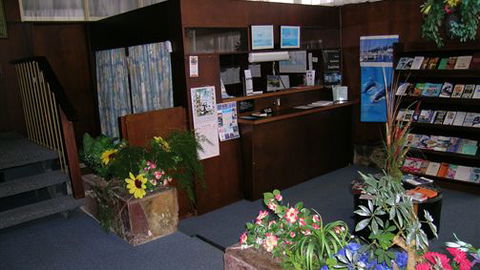 Turn In Motel - Sunshine Coast Guide 1
