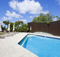 Couples Retreat Lorne Chalet - Sunshine Coast Guide