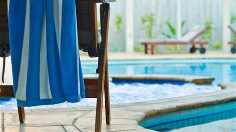Whitesbeach Guesthouse - Sunshine Coast Guide 0