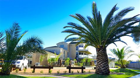 Whitesbeach Guesthouse - Sunshine Coast Guide 4