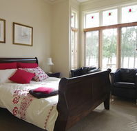 Rosedale House - Sunshine Coast Guide