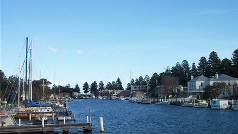 Port Fairy YHA - Sunshine Coast Guide 1
