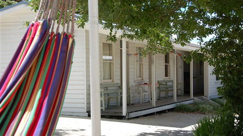 Surfside Backpacker Great Ocean Road - Sunshine Coast Guide 3