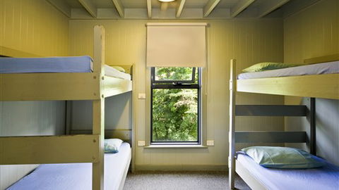 Great Ocean Road Cottages & Backpackers - Sunshine Coast Guide 2