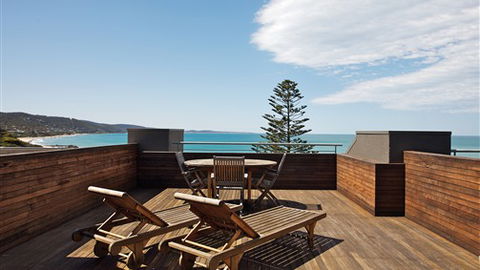Cumberland Lorne - Sunshine Coast Guide 0