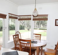 Riga Country Retreat - Sunshine Coast Guide