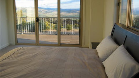 Adelberg - Sunshine Coast Guide 1