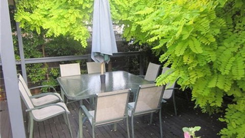 Abaleen House - Sunshine Coast Guide 4