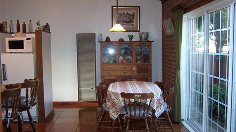 Abaco House - Sunshine Coast Guide 4