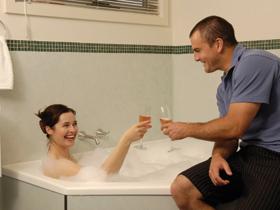 Adelaide Shores Resort - Sunshine Coast Guide 0
