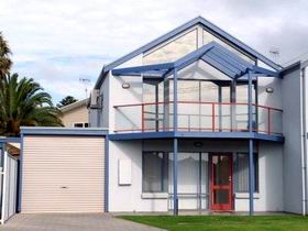 Beachcomber At Port Elliot - Sunshine Coast Guide 1
