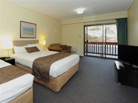 Barossa Vine Inn - Sunshine Coast Guide 1
