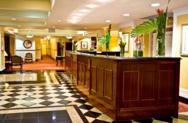 Adina Apartment Hotel Brisbane, Anzac Square - Sunshine Coast Guide 1