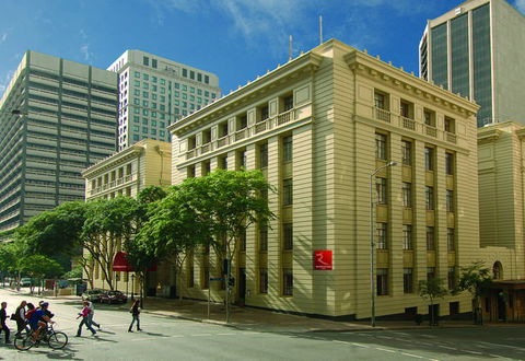 Adina Apartment Hotel Brisbane, Anzac Square - Sunshine Coast Guide 2