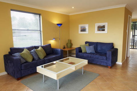 Albany Harbourside Apartments And Houses - Sunshine Coast Guide 0
