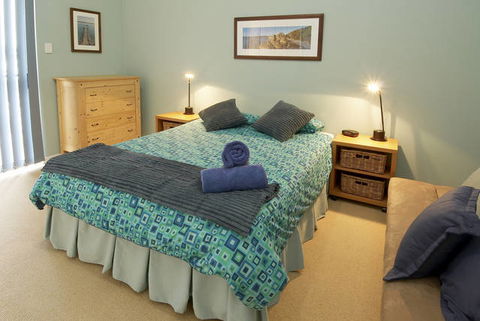 Albany Harbourside Apartments And Houses - Sunshine Coast Guide 1