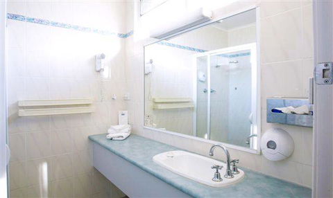 Albury Hume Inn Motel - Sunshine Coast Guide 4