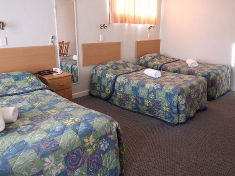 Albury Hume Inn Motel - Sunshine Coast Guide 5