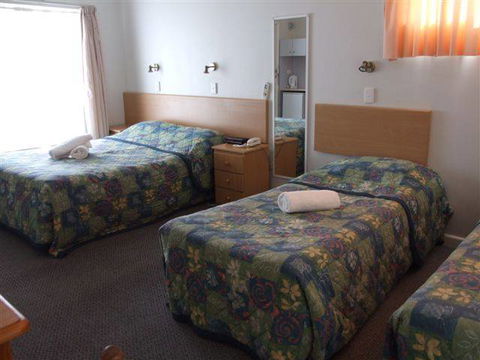 Albury Hume Inn Motel - Sunshine Coast Guide 6