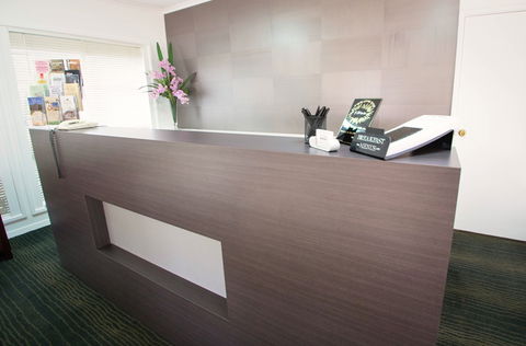 A-Line Motel - Sunshine Coast Guide 1