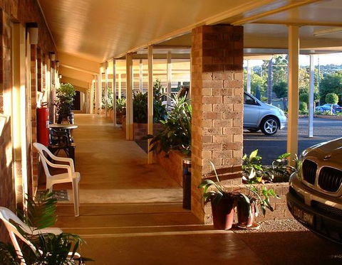 Allan Cunningham Motel And Old Wagon Restaurant - Sunshine Coast Guide 5