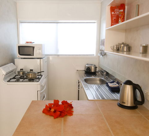 Aloha Apartments - Sunshine Coast Guide 5