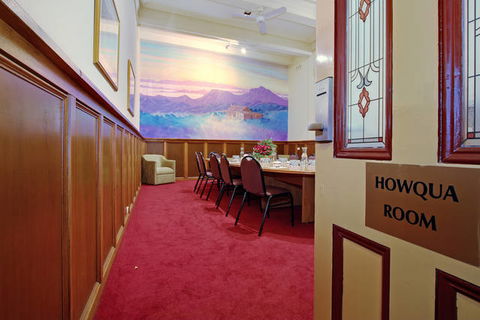 Alzburg Resort - Sunshine Coast Guide 1